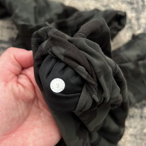 Camo lululemon leggings EUC - Picture 6 of 6